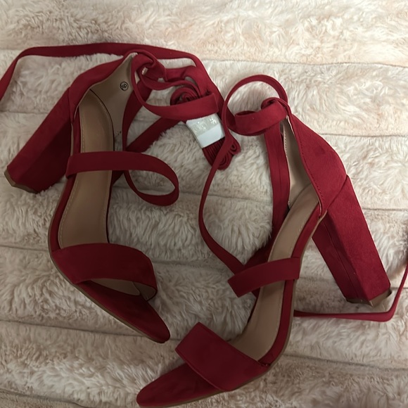 Platform Heels Size 9.5 - Picture 6 of 8